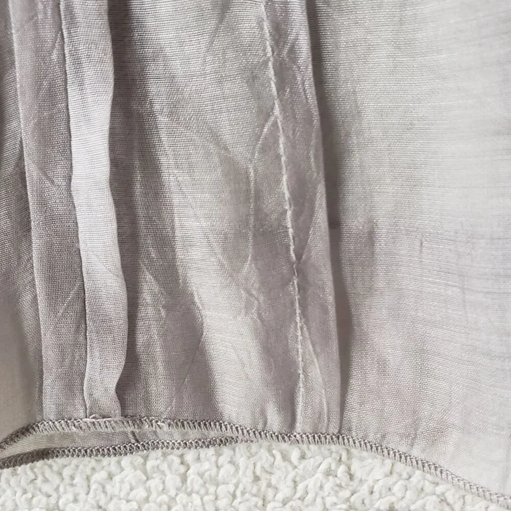Nic + Zoe Batiste Flirt Skirt Size 4P Gray Ash Lined Zip Closure Pleated Flirty